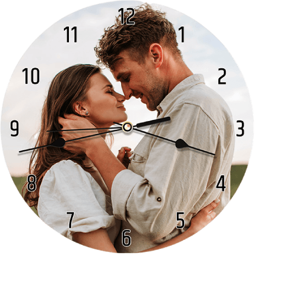 Relógio Personalizado com Foto – Prendas Criativas Transforma as tuas memórias em presentes inesquecíveis! Aqui, tudo é personalizável – desde relógios com fotos até acessórios gravados com mensagens especiais. Cria algo único para surpreender quem mais amas.