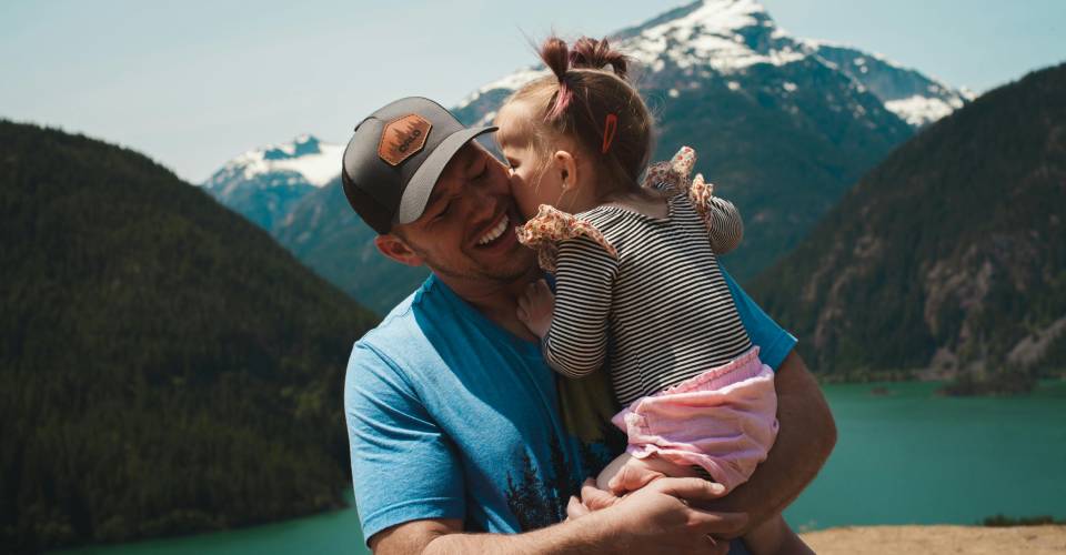 Descobre as melhores prendas originais para o Dia do Pai! Presentes personalizados únicos, desde relógios e canecas a carteiras e puzzles com fotos. Surpreende o teu pai com algo especial!