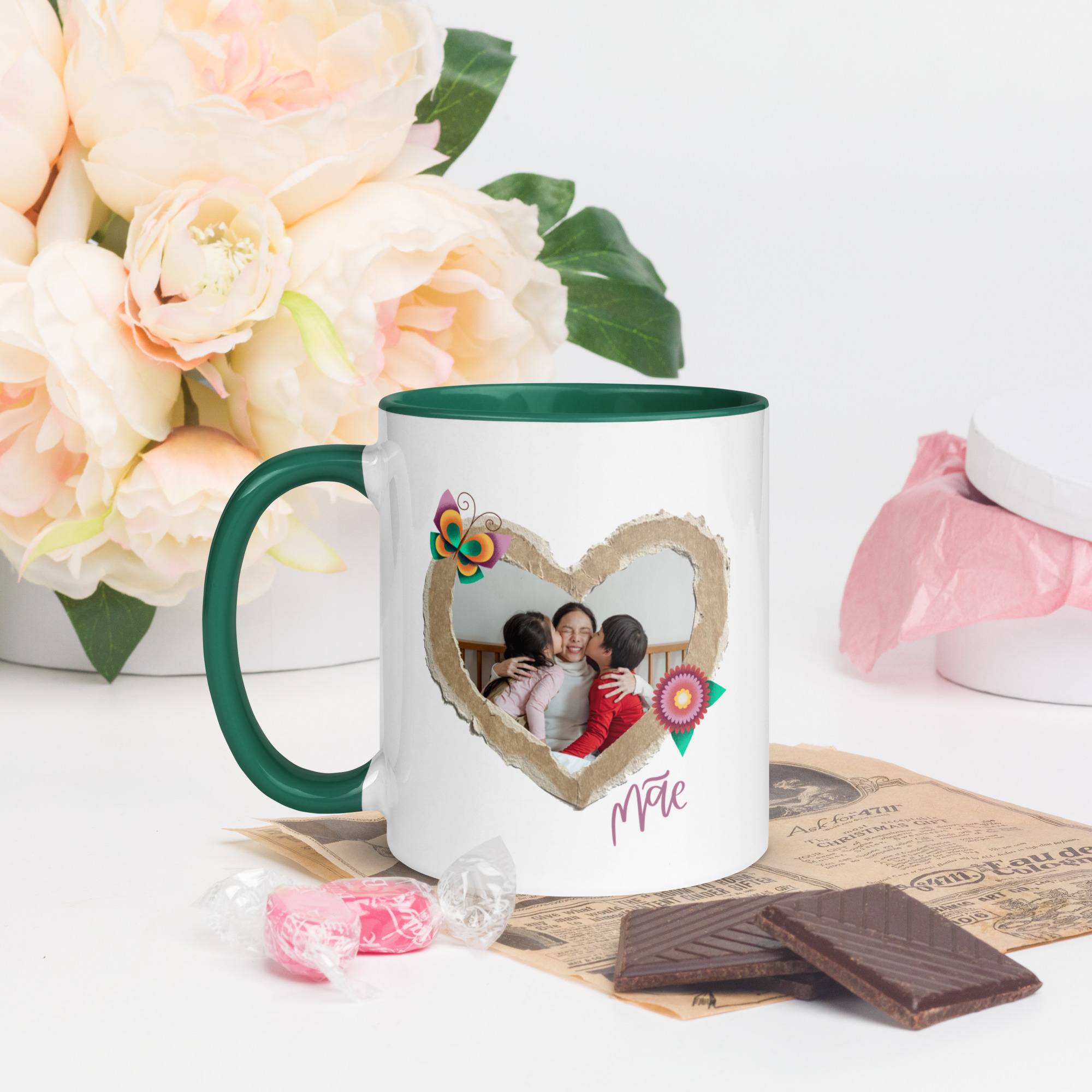 Surpreenda a sua mãe com uma caneca personalizada com foto e nome. Perfeita para o Dia da Mãe, esta caneca de cerâmica é um presente único e cheio de significado. Personalize já!