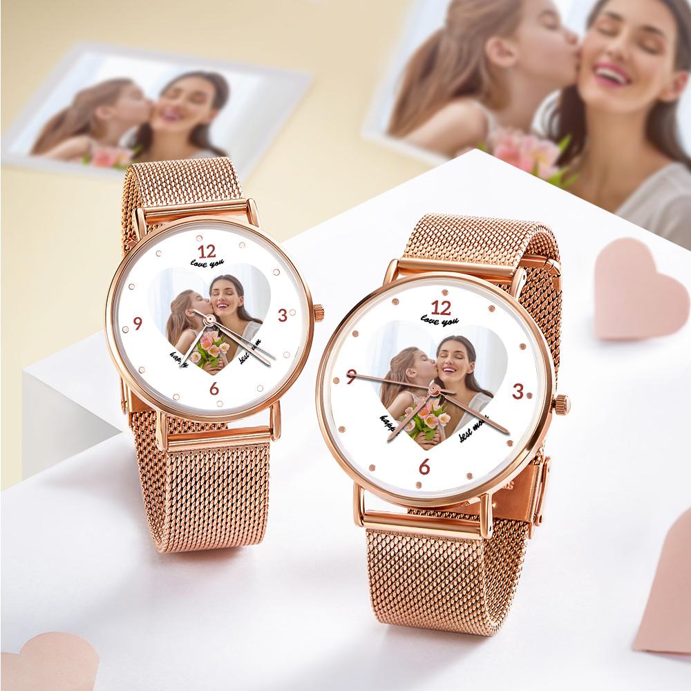 Surpreenda com um Relógio Personalizado com Foto Rosa Dourado 36mm. Um presente elegante e sentimental para o Dia da Mãe, aniversários e outras ocasiões especiais. Personalize já em Prendas Originais!