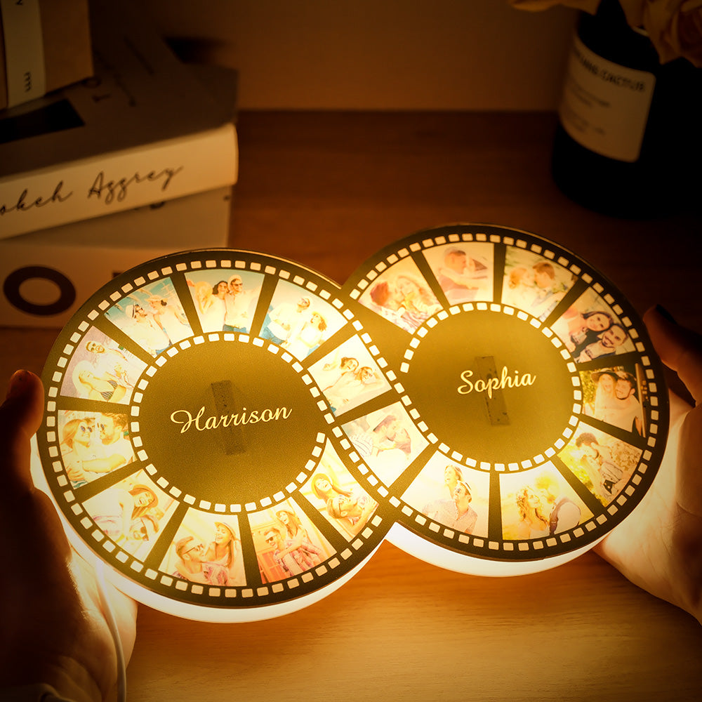 Descubra a lâmpada LED personalizada em forma de rolo de filme infinito. Personalize com nomes e fotos e ofereça um presente único e cheio de significado. Ideal para casais, amigos e datas especiais.