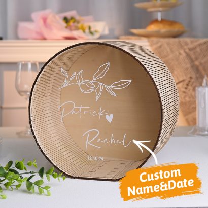 Guarde mensagens do grande dia com esta caixa de casamento personalizada com nomes e data. Um presente único e elegante para noivos!