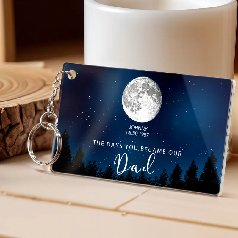 Surpreenda no Dia do Pai com um porta-chaves personalizado com as fases da lua dos dias mais especiais. Adicione nomes, datas e mensagem única. Um presente emotivo da Prendas Originais.