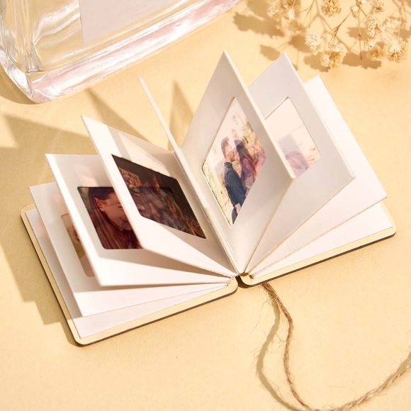 Surpreende com um presente criativo e romântico: álbum fotográfico personalizado em forma de rolo de filme. Ideal para namorados, aniversários ou datas especiais.