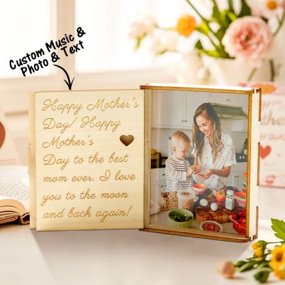 Surpreende com uma caixa de música personalizada com foto e som à escolha: música, voz ou mensagem especial. Um presente original e emotivo para o Dia da Mãe, aniversários ou ocasiões românticas.