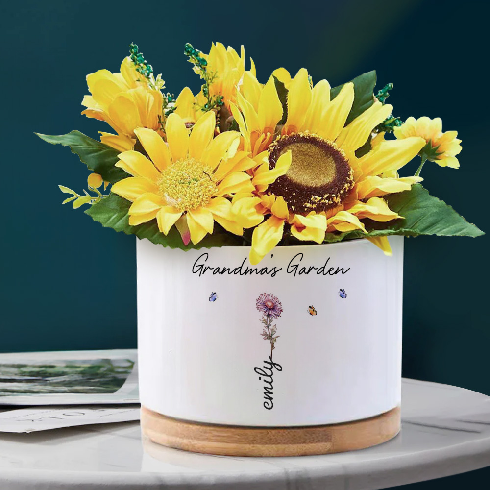 Descubra o vaso personalizado com flor do mês e nome. Um presente original e emotivo para mães, avós e amigas. Ideal para decoração com significado.