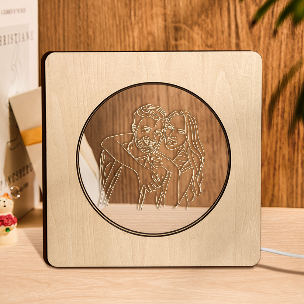 Descubra a Lâmpada Personalizada com Foto Gravada em Acrílico e Base de Madeira. Uma prenda original, perfeita para iluminar memórias especiais com um toque único e emocional. Ideal para aniversários, Dia da Mãe ou datas românticas.