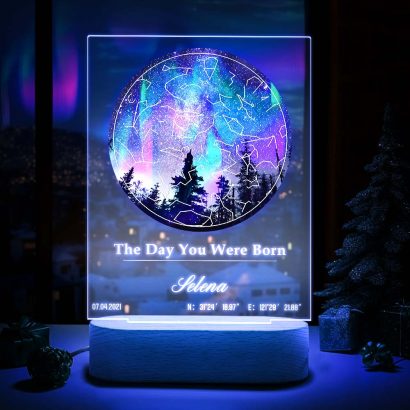 Descubra a Lâmpada Mapa Estelar Personalizada da Prendas Originais. Um presente único com luz LED e gravação do céu numa data especial. Ideal para oferecer em aniversários, Natal ou Dia dos Namorados.