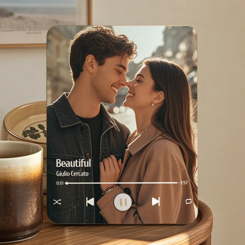 Descubra a moldura musical personalizada com foto que toca música sem telemóvel. Um presente original e romântico ideal para aniversários, casamentos ou Dia dos Namorados.