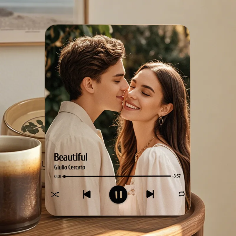Descubra a moldura musical personalizada com foto que toca música sem telemóvel. Um presente original e romântico ideal para aniversários, casamentos ou Dia dos Namorados.