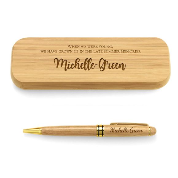 Conjunto de caneta e estojo em madeira com gravação personalizada. Um presente elegante e funcional para professores, executivos ou datas especiais.