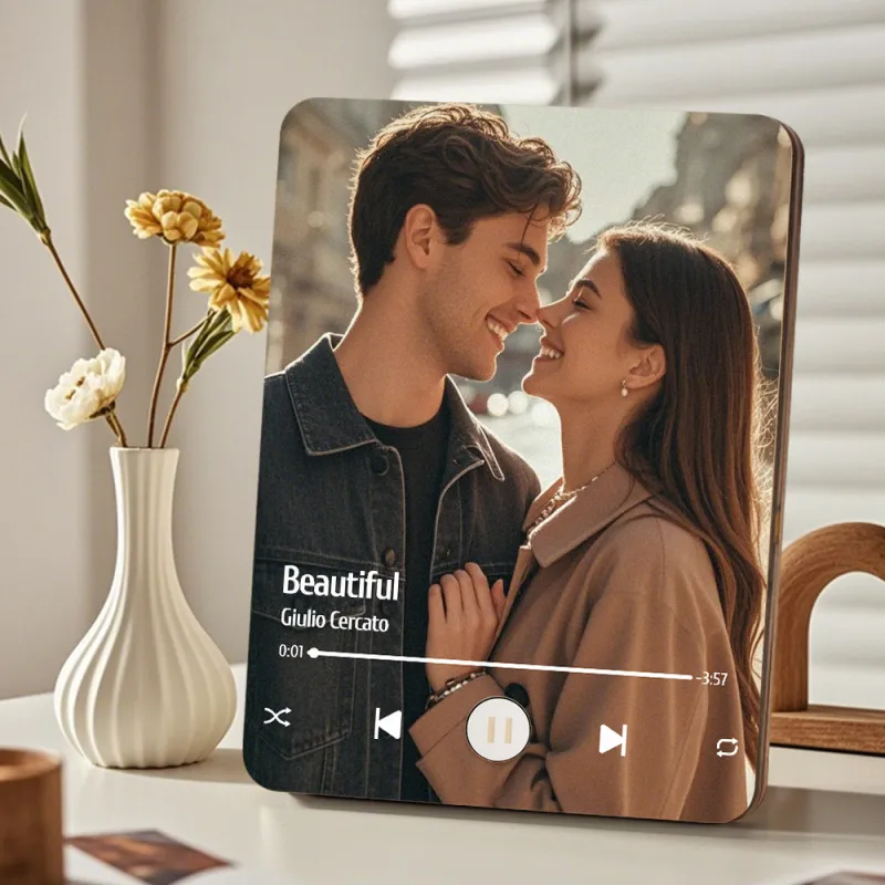 Descubra a moldura musical personalizada com foto que toca música sem telemóvel. Um presente original e romântico ideal para aniversários, casamentos ou Dia dos Namorados.