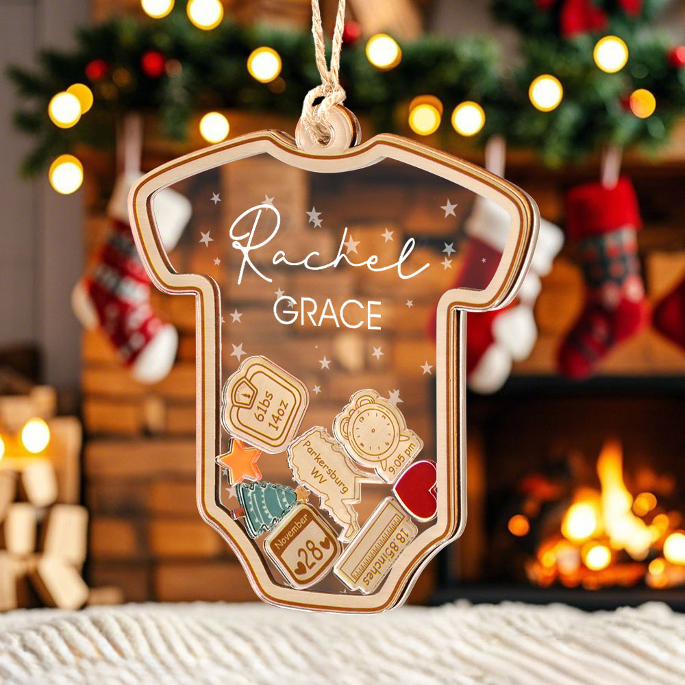 Celebre o primeiro Natal do bebé com um ornamento 4D personalizado em madeira e acrílico. Personalize com o nome e os dados do nascimento para criar uma recordação inesquecível.